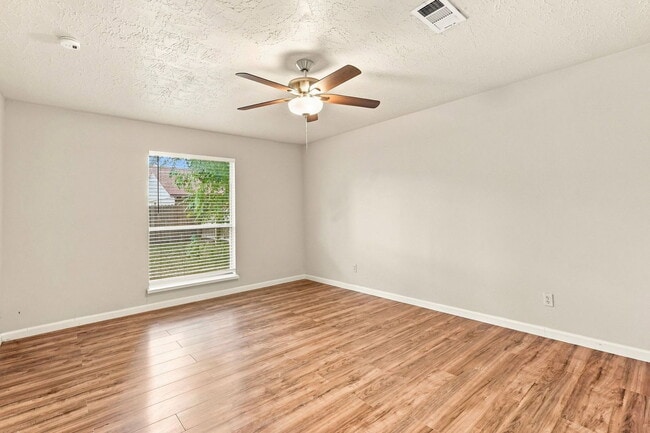 Building Photo - 7623 Kite Hill Dr