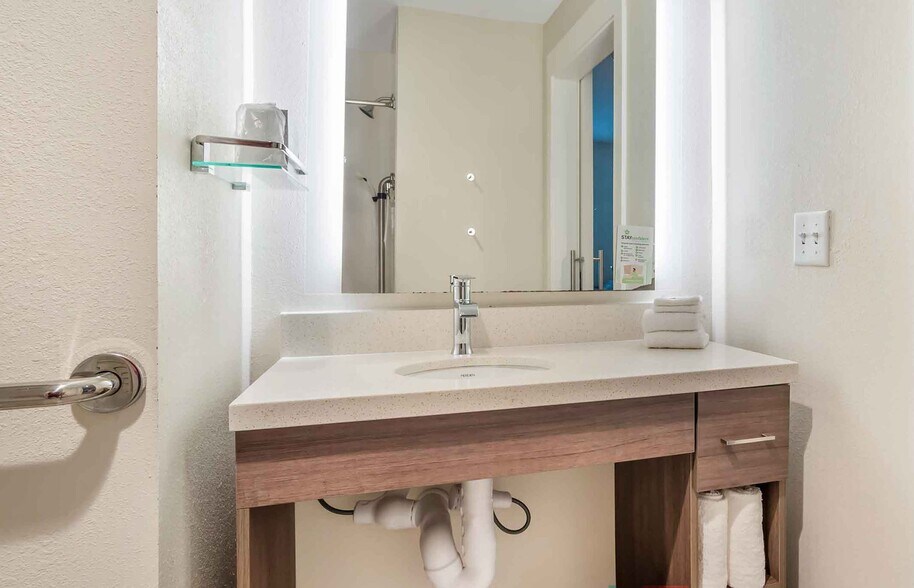 Building Photo - Furnished Studio-Rock Hill