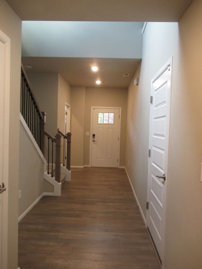 Building Photo - Light and bright 4 bedroom, 2.5 bath home in Covington's Maple Hills community