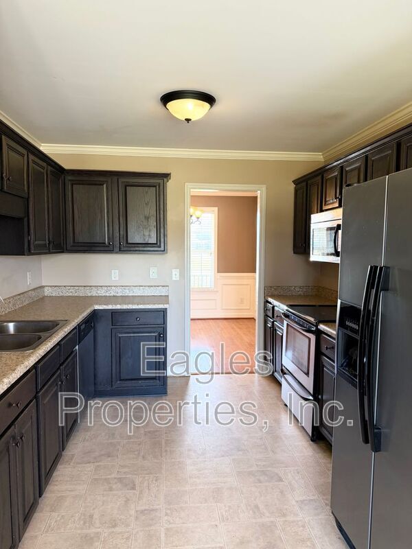 Building Photo - 312 Charlie Braswell Rd