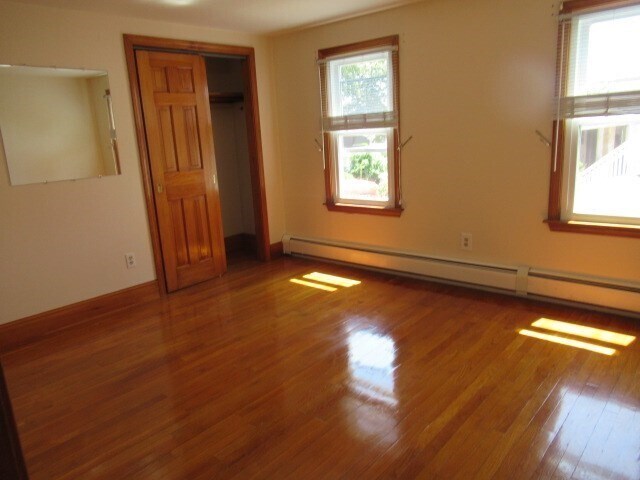 Building Photo - 43 Pleasant St