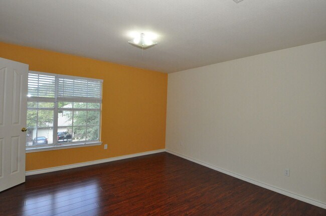 Building Photo - Spacious home for growing family with multiple dining and living areas! HUGE backyard!