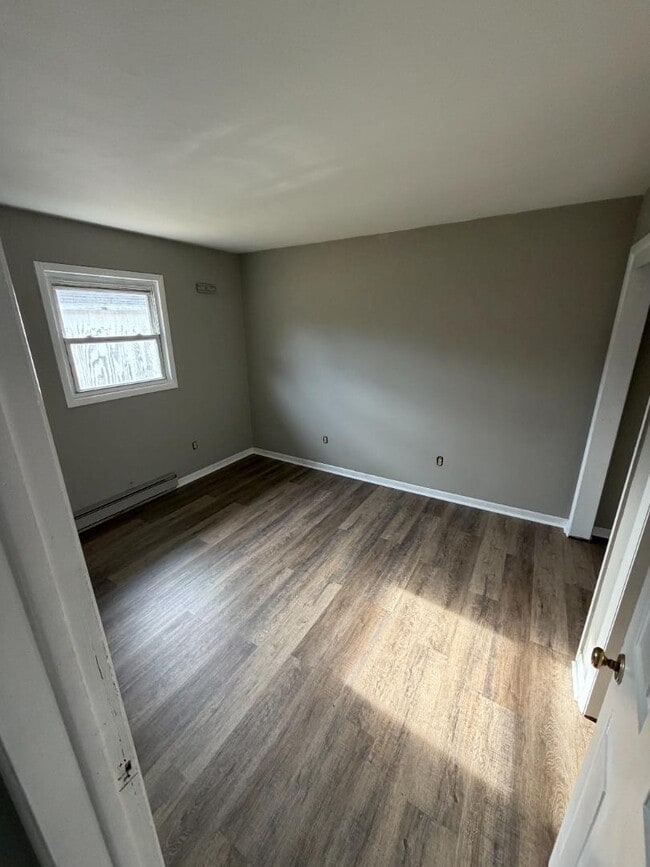 Building Photo - 510 3rd St