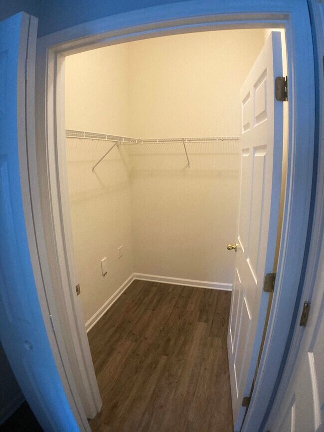 Building Photo - Spacious 3-Bedroom Condo with Pond Views &...