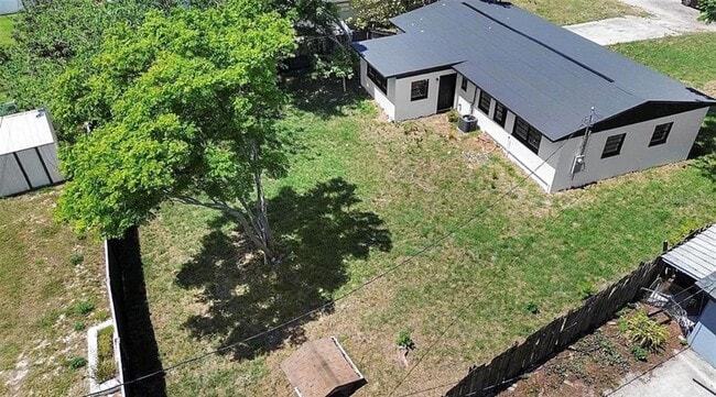 Building Photo - 2225 E Welch Rd