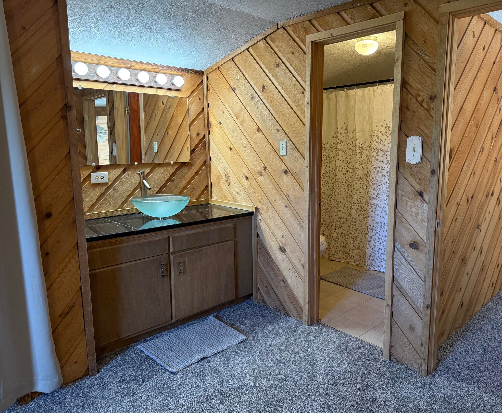 Master Bedroom Vanity and Bathroom - 11 Sun Way