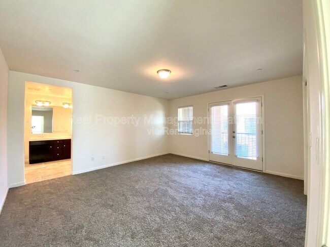 Building Photo - 2534 Mustang Dr