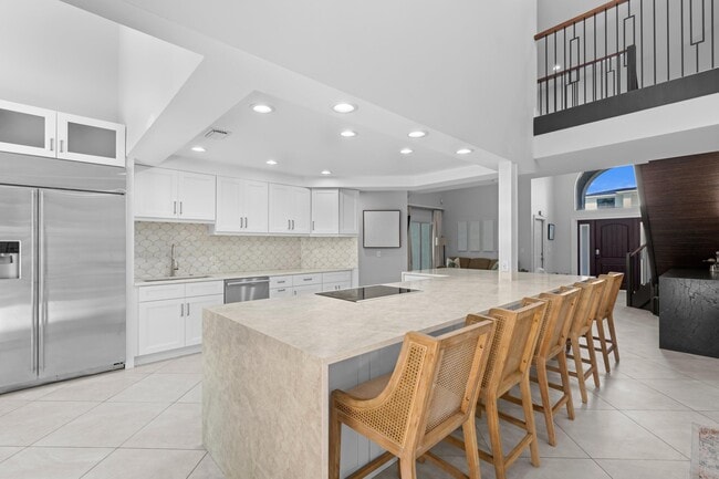 Building Photo - 1050 Brooks Ln