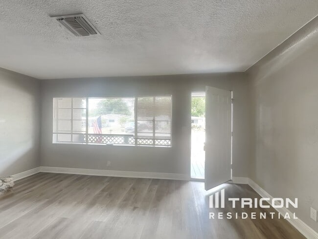 Building Photo - 5930 66th Terrace