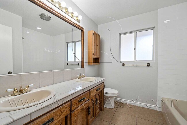 Building Photo - Hemet Rental with Attached Garage, Fireplace & Private Backyard