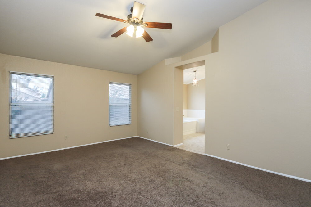 Building Photo - 8915 N Veridian Dr