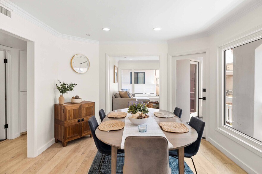 Building Photo - 309 20th Pl