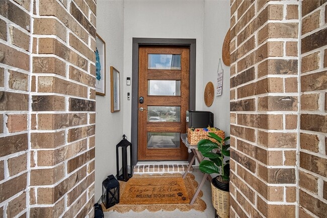 Building Photo - 7211 Colwyn Bay Trl