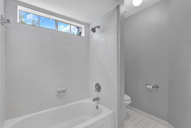 Building Photo - 4422 Brook Shadow Dr