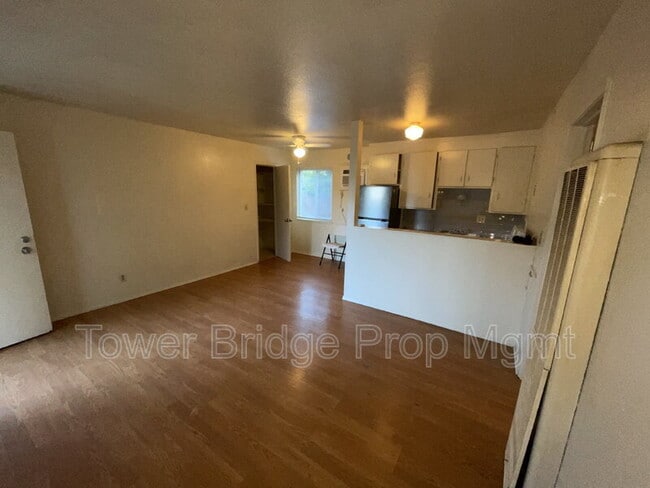Building Photo - 2612 Connie Dr