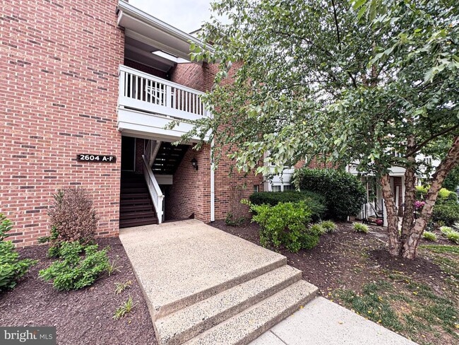 Building Photo - 2604 S Arlington Mill Dr