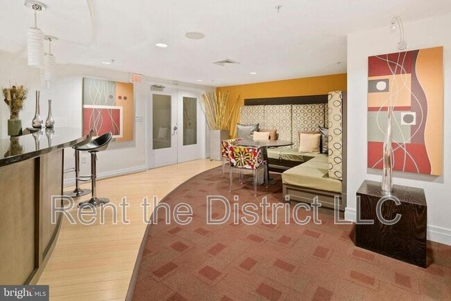 Building Photo - 915 E St NW