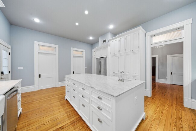 Building Photo - 1818 Decatur St