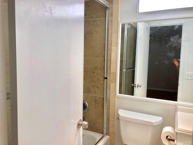 Building Photo - 1067 Cornwall D