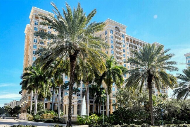Building Photo - 750 N Tamiami Trl