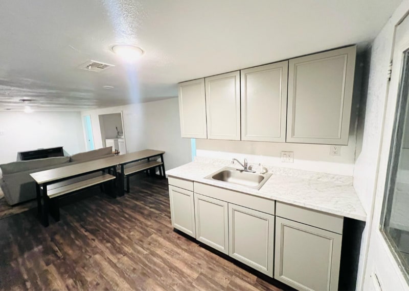 Building Photo - 6110 Lee St