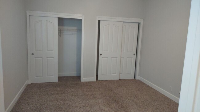 Building Photo - 6121 Lockridge Dr