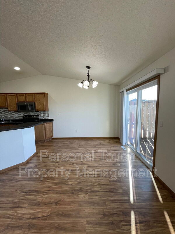Building Photo - 2580 5th St W
