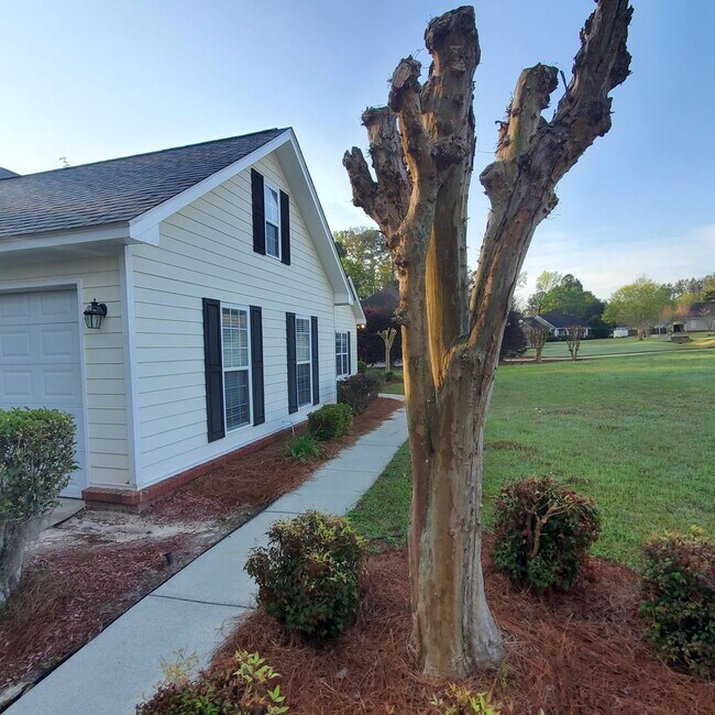 Building Photo - 4014 Liska Cir