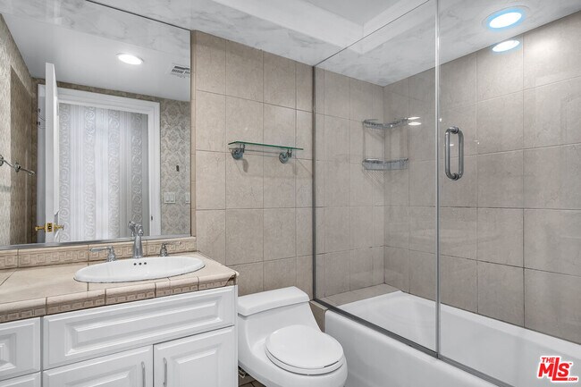 Building Photo - 11244 Briarcliff Ln