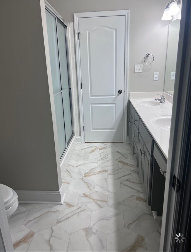 Building Photo - 844 Bryan Cir