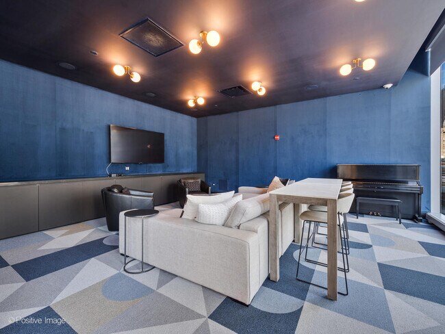 Building Photo - 403 N Wabash Ave