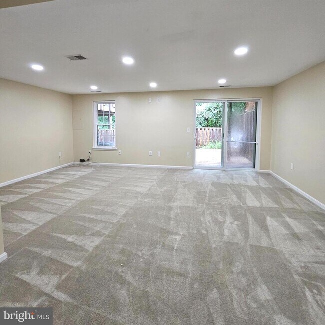 Building Photo - 7811 Wintercress Ln