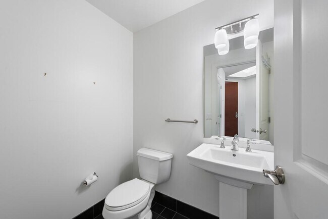 Building Photo - The Escala Condominiums - 1 bedroom + den