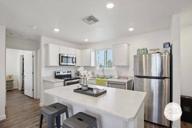 Interior Photo - Village On Greenway