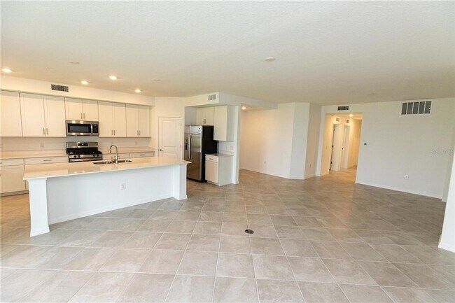 Building Photo - 16524 Kingwood Ln