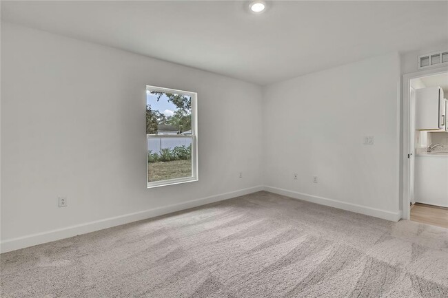 Building Photo - 3390 Dristol Ave