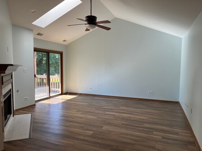 Building Photo - 978 Benedetti Dr