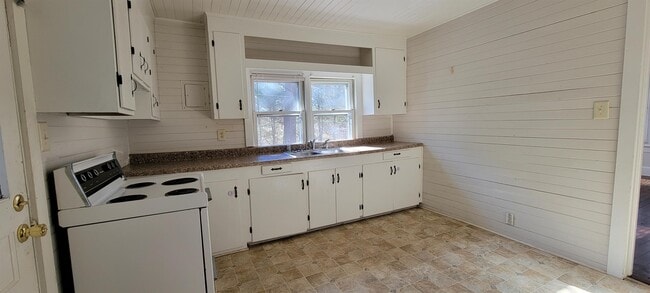 Building Photo - 207 Bell St