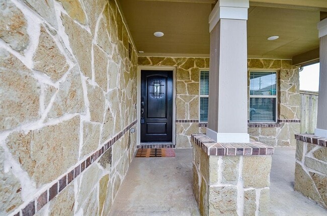 Building Photo - 23019 Tindarey Falls Ln