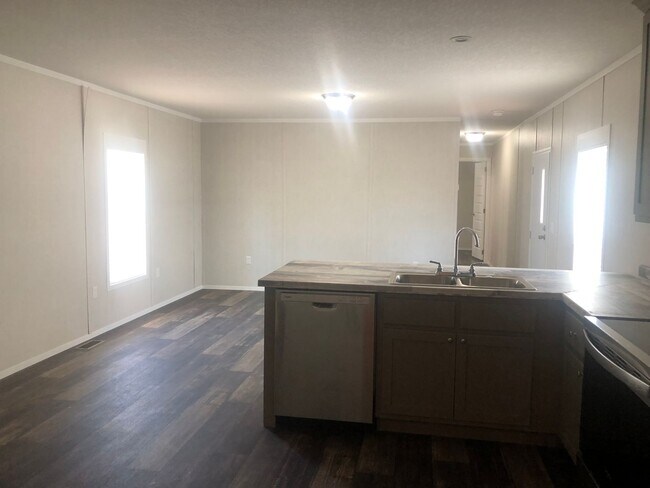 Building Photo - 453 Juniper Ave