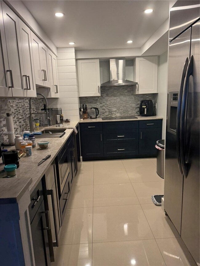 Building Photo - 5600 N Flagler Dr