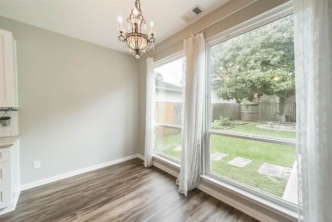 Building Photo - 6219 Summerville Ln