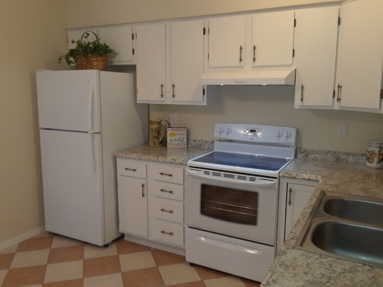 Building Photo - 1854 Zebulon Dr