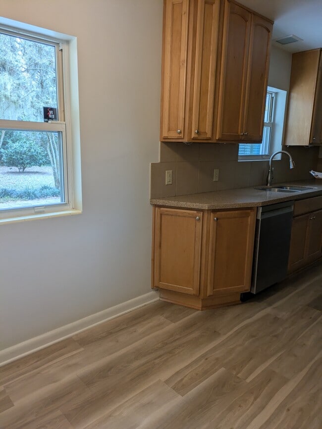 Building Photo - 6229 Colgate Rd