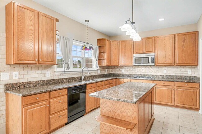 Building Photo - 9 Gallery Rd