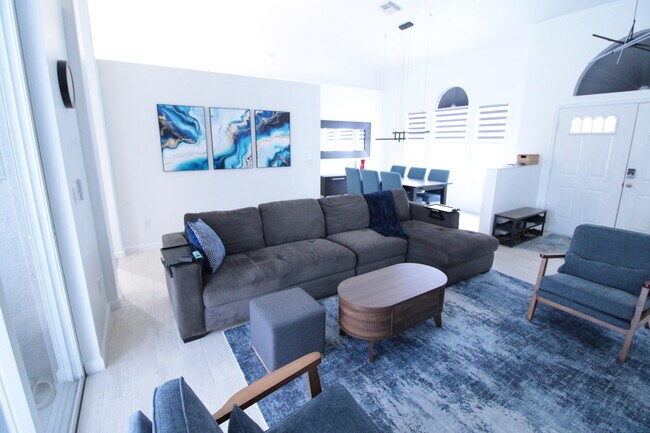 Building Photo - 2957 SW Collings Dr