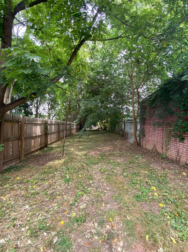 Building Photo - Charming 2BR, 1BA and a bonus room in Lanc...