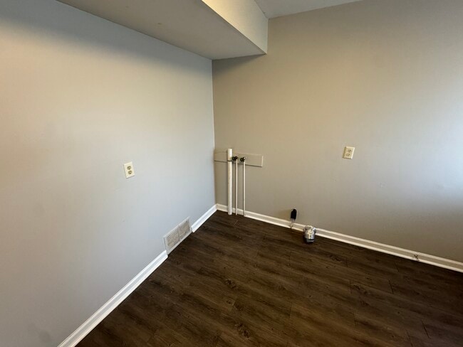 Building Photo - 301 W Adams St