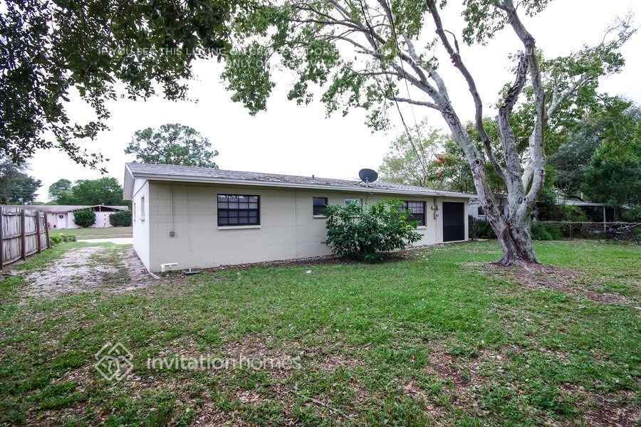 Building Photo - 600 W Sunrise Dr