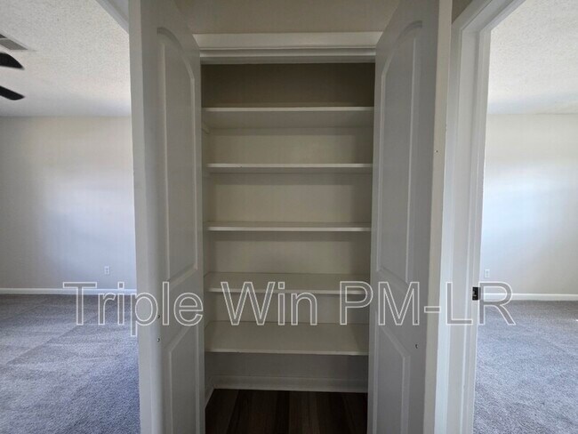 Building Photo - 1408 Johnson St